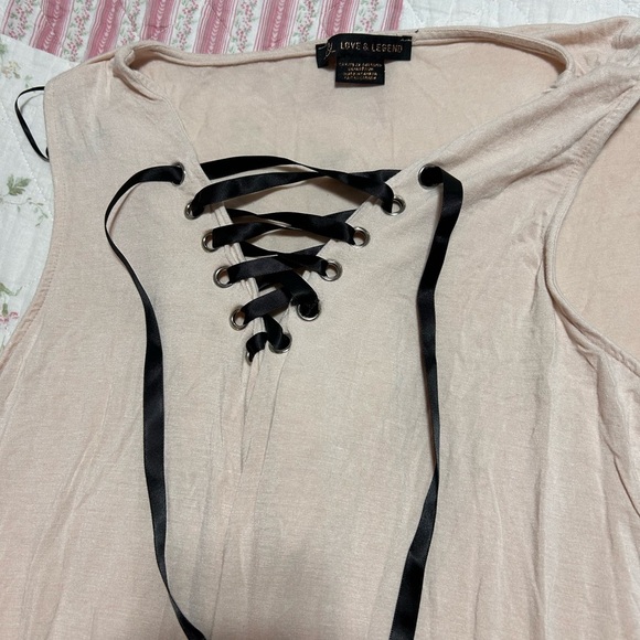 Love & Legend Soft pinkish top1x ribbons , front neck criss cross - new - Picture 8 of 11